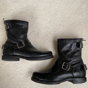 Frye Veronica back zip leather moto boots size 7.5